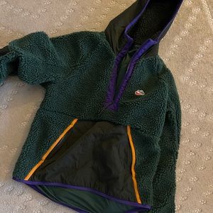 Nike green windbreaker pullover for men